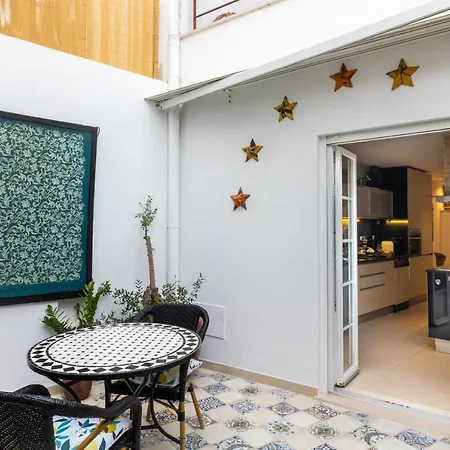 Fab's House Bed & Breakfast